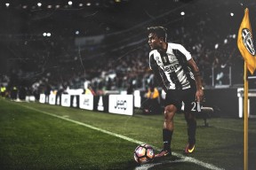 好消息！马刺后卫福克斯或在对阵鹈鹕时迎赛季首秀，马刺vs鹈鹕延期